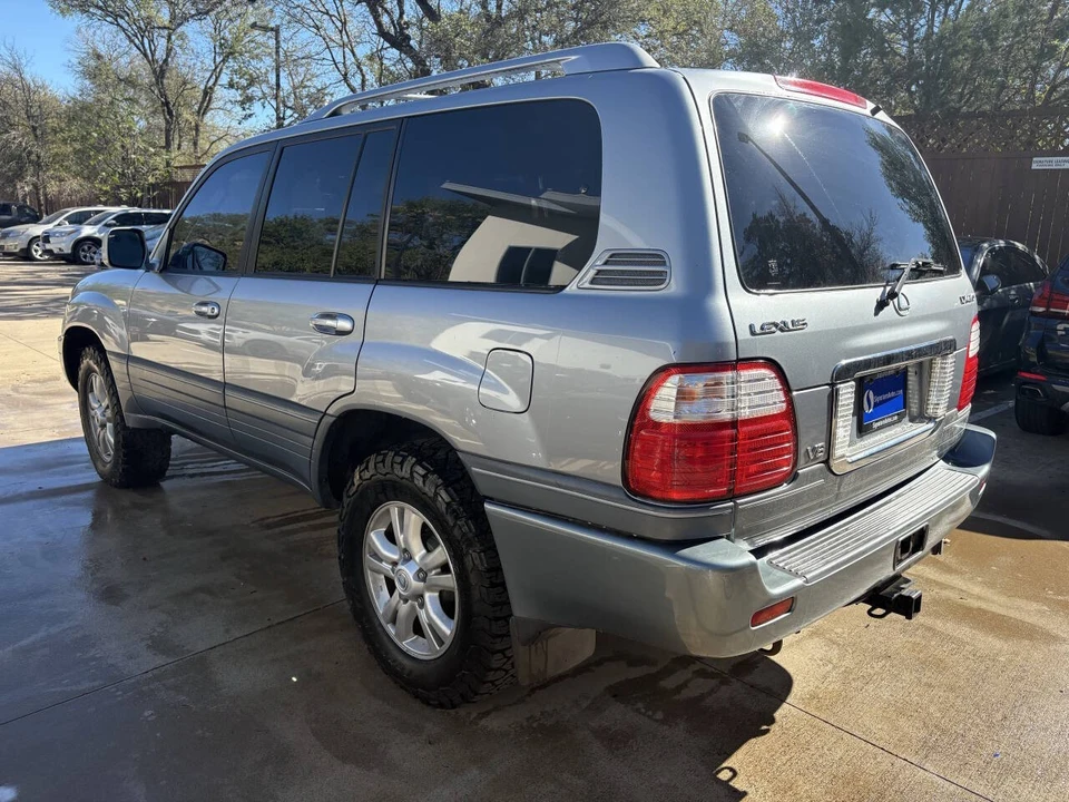 2004 Lexus LX 2nd Gen - Image 6 of 21