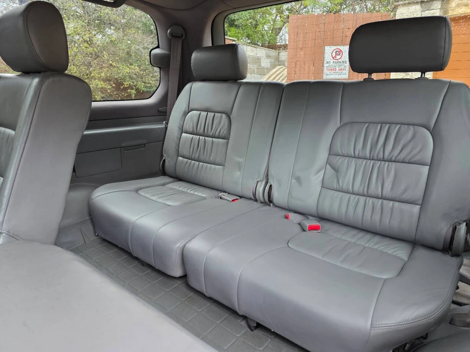 2004 Lexus LX 2nd Gen - Image 16 of 21