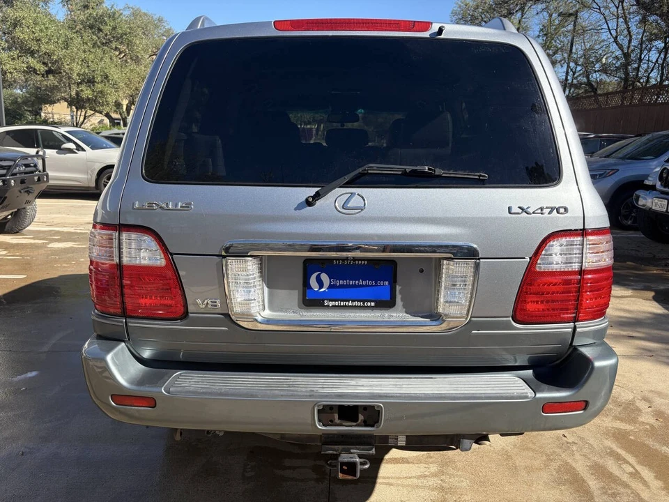 2004 Lexus LX 2nd Gen - Image 5 of 21