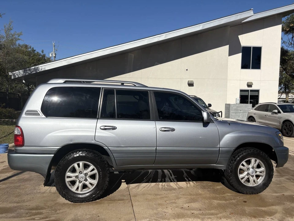 2004 Lexus LX 2nd Gen - Image 3 of 21