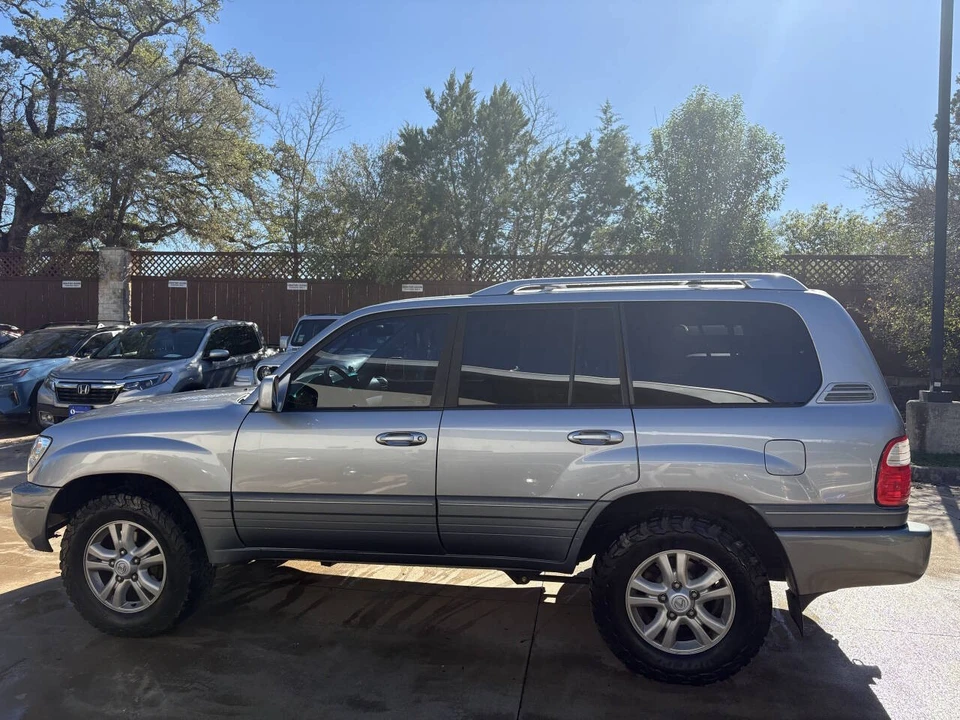 2004 Lexus LX 2nd Gen - Image 7 of 21