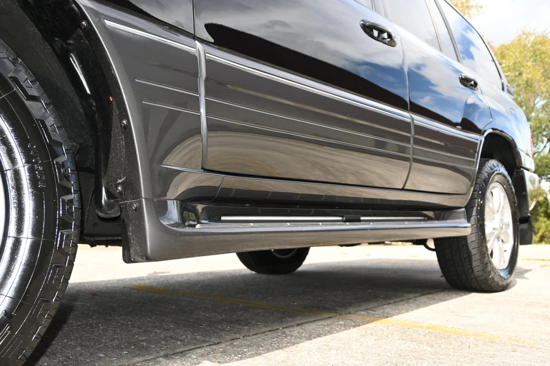 2004 Lexus LX 2nd Gen - Image 22 of 31