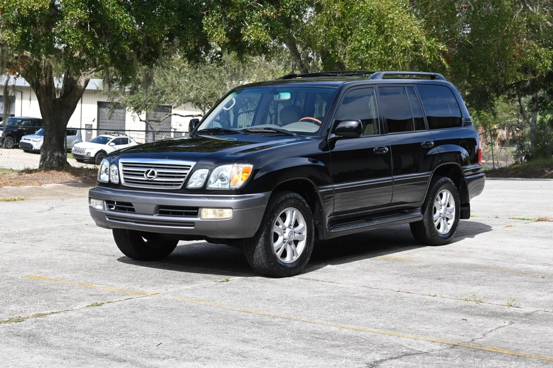 2004 Lexus LX 2nd Gen - Image 6 of 31
