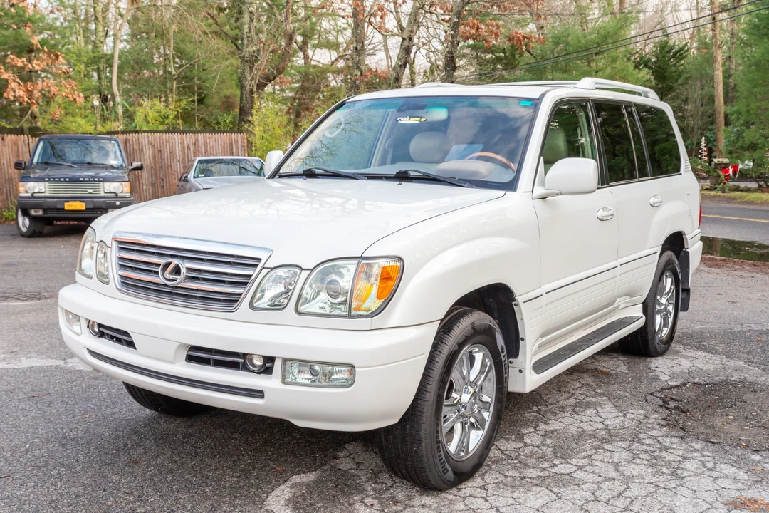 2004 Lexus LX 2nd Gen - Image 2 of 31