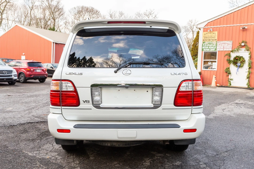 2004 Lexus LX 2nd Gen - Image 7 of 31