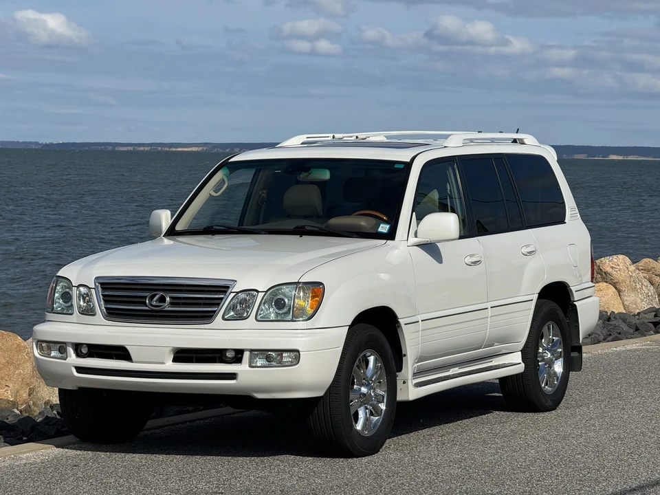 2004 Lexus LX 2nd Gen - Image 2 of 31