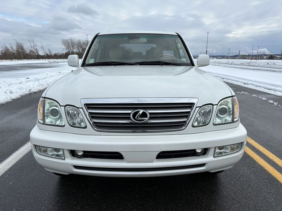 2004 Lexus LX 2nd Gen - Image 30 of 31