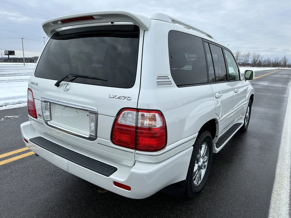 2004 Lexus LX 2nd Gen - Image 15 of 31