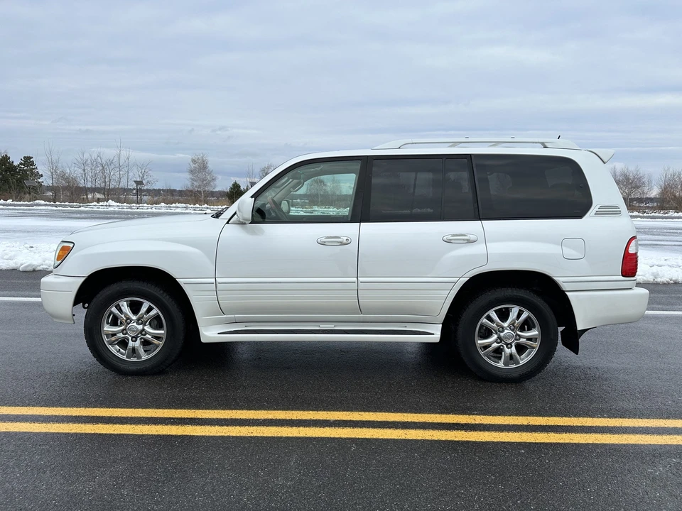 2004 Lexus LX 2nd Gen - Image 8 of 31