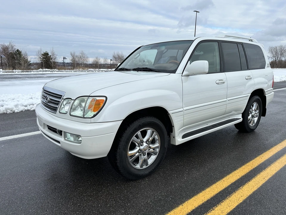 2004 Lexus LX 2nd Gen - Image 6 of 31