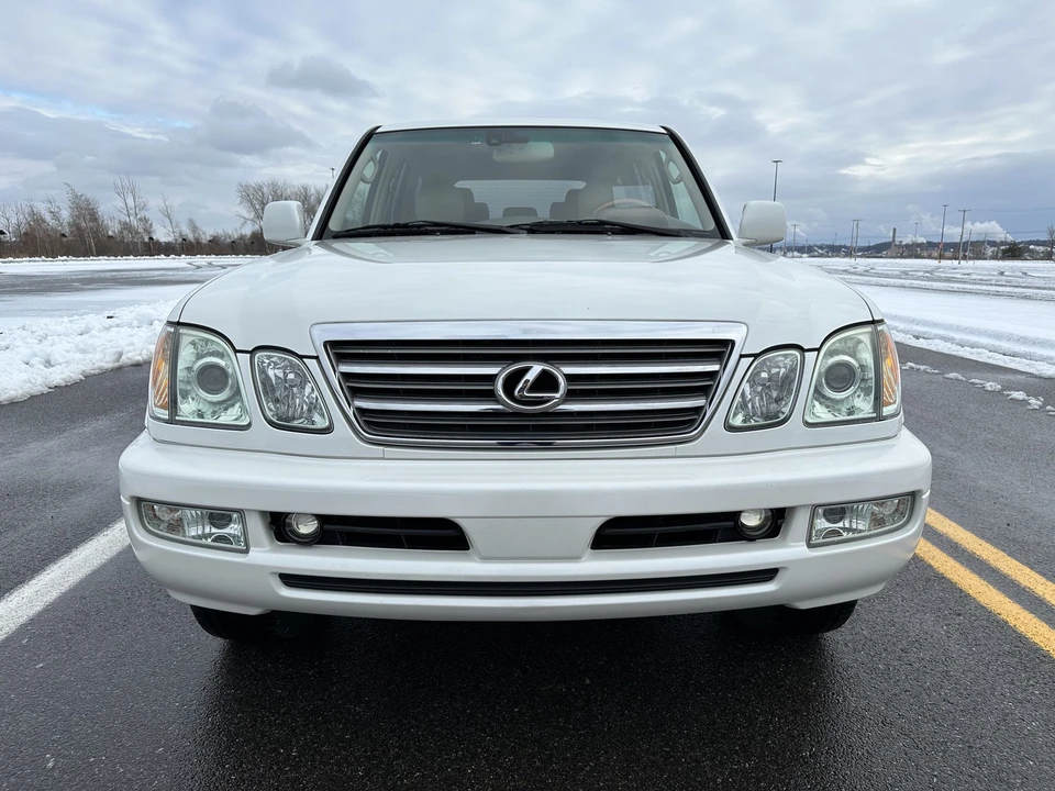 2004 Lexus LX 2nd Gen - Image 31 of 31