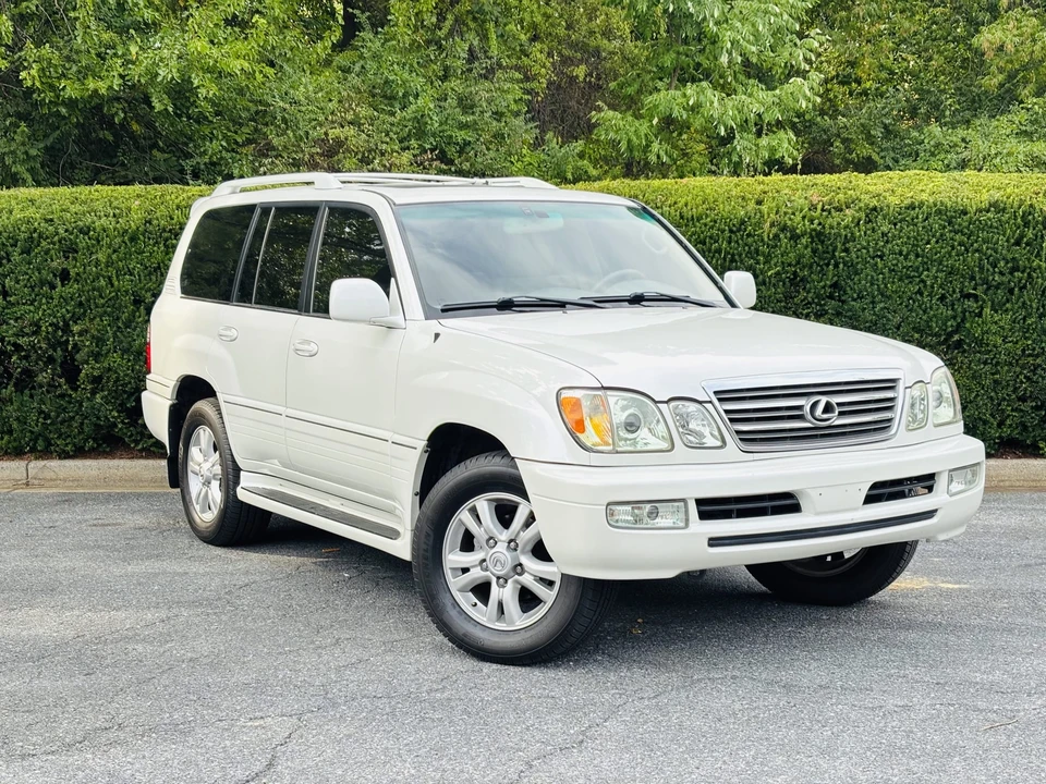 2004 Lexus LX 2nd Gen - Image 7 of 31