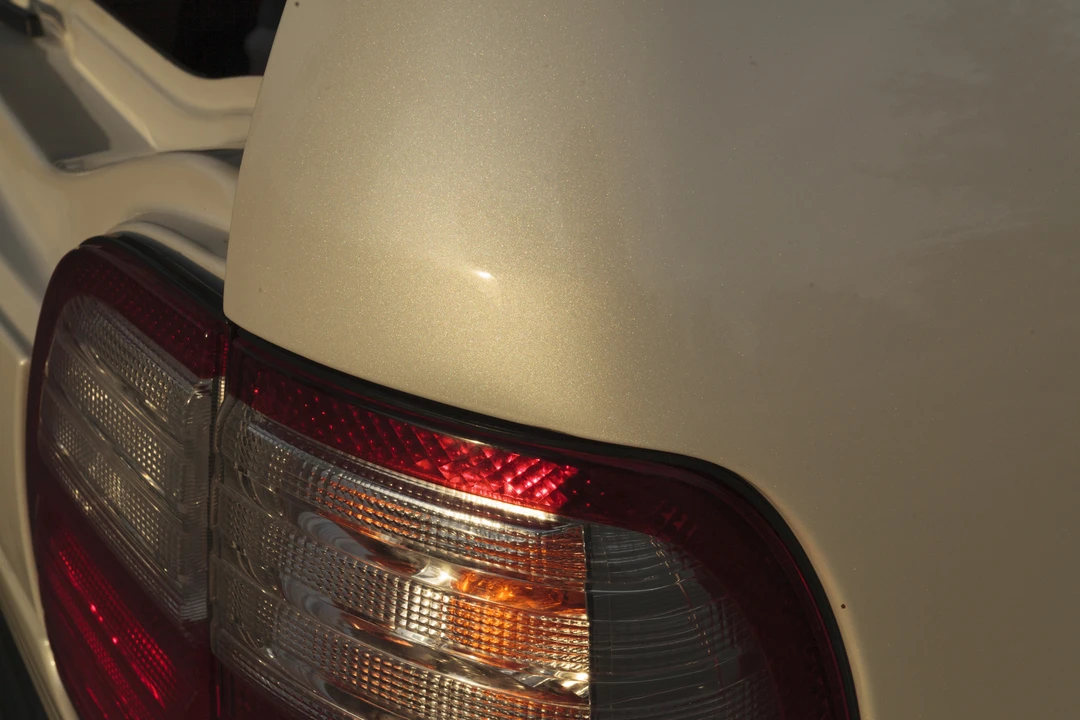 2004 Lexus LX 2nd Gen - Image 26 of 31