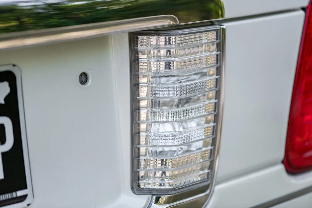 2004 Lexus LX 2nd Gen - Image 28 of 31
