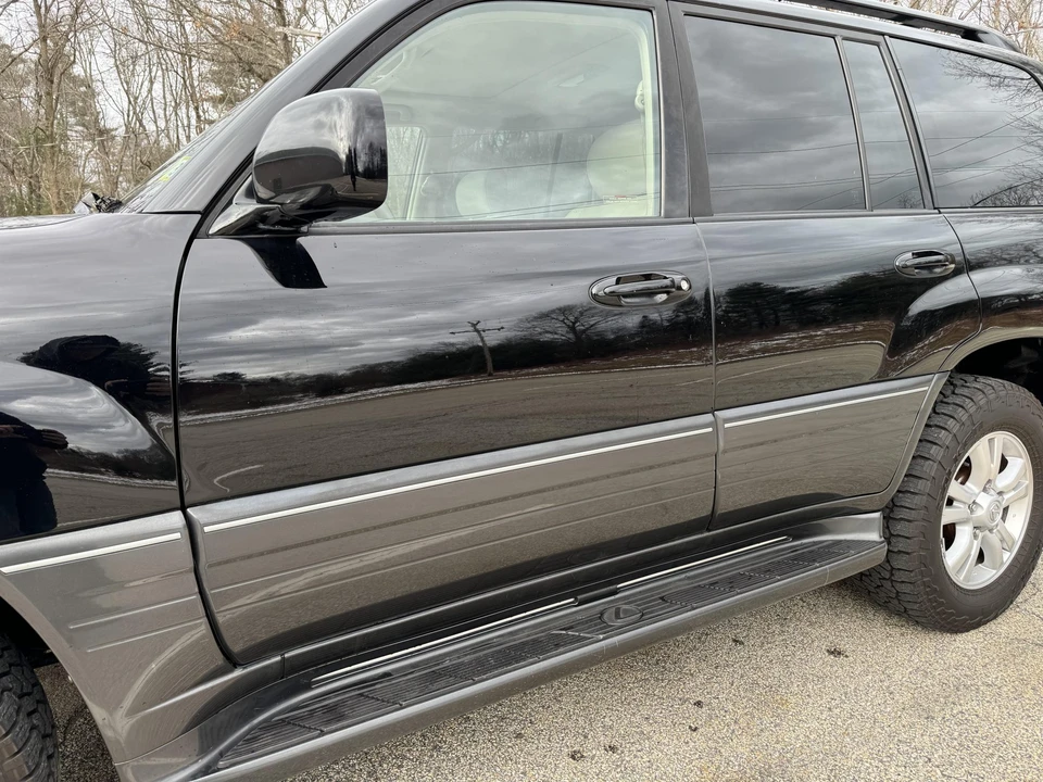 2004 Lexus LX 2nd Gen - Image 15 of 31