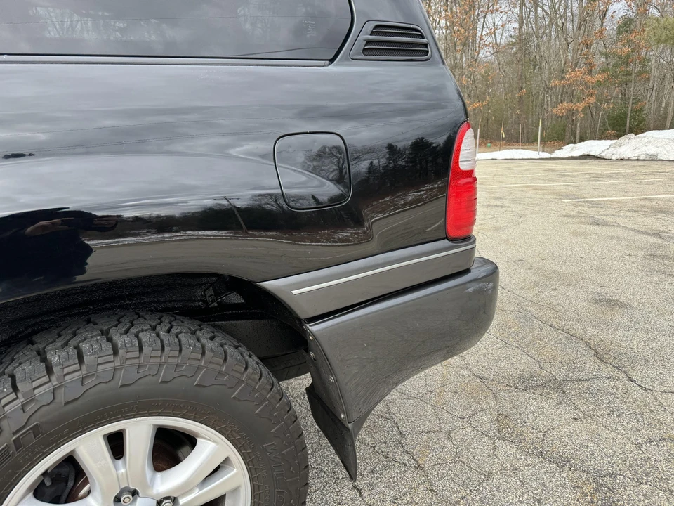 2004 Lexus LX 2nd Gen - Image 16 of 31