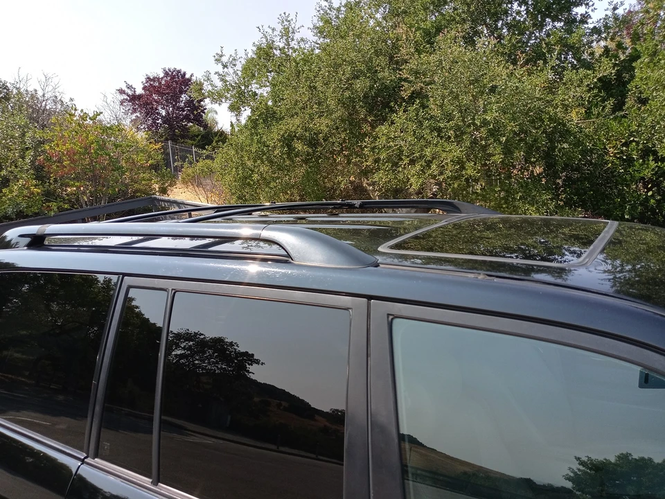 2004 Lexus LX 2nd Gen - Image 29 of 31
