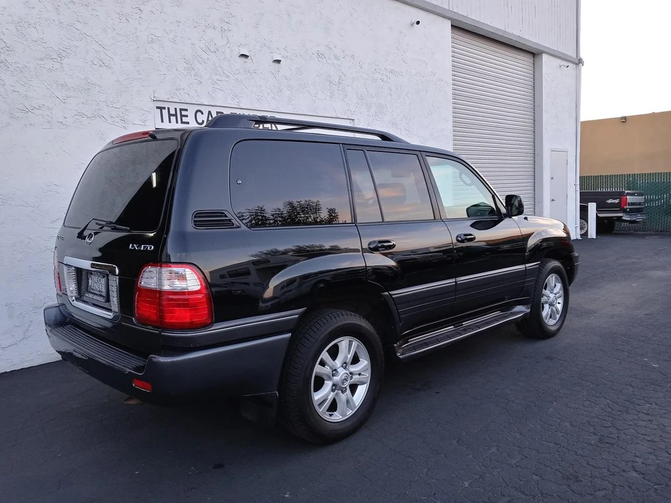 2004 Lexus LX 2nd Gen - Image 7 of 31
