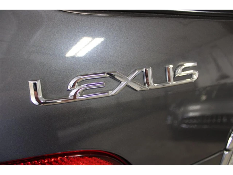 2004 Lexus LX 2nd Gen - Image 22 of 31