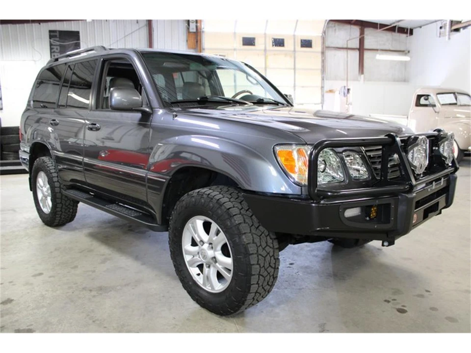2004 Lexus LX 2nd Gen - Image 8 of 31
