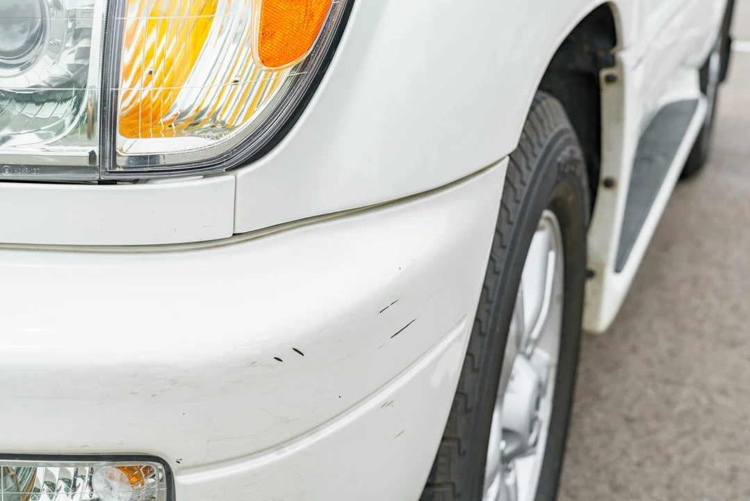 2004 Lexus LX 2nd Gen - Image 24 of 31