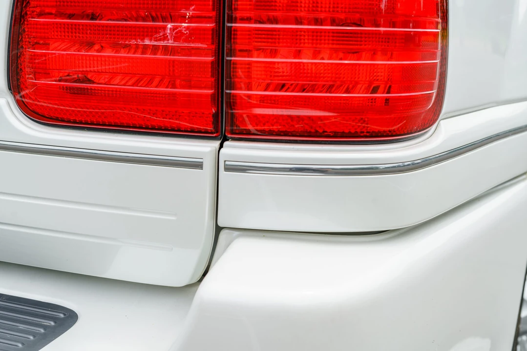 2004 Lexus LX 2nd Gen - Image 30 of 31
