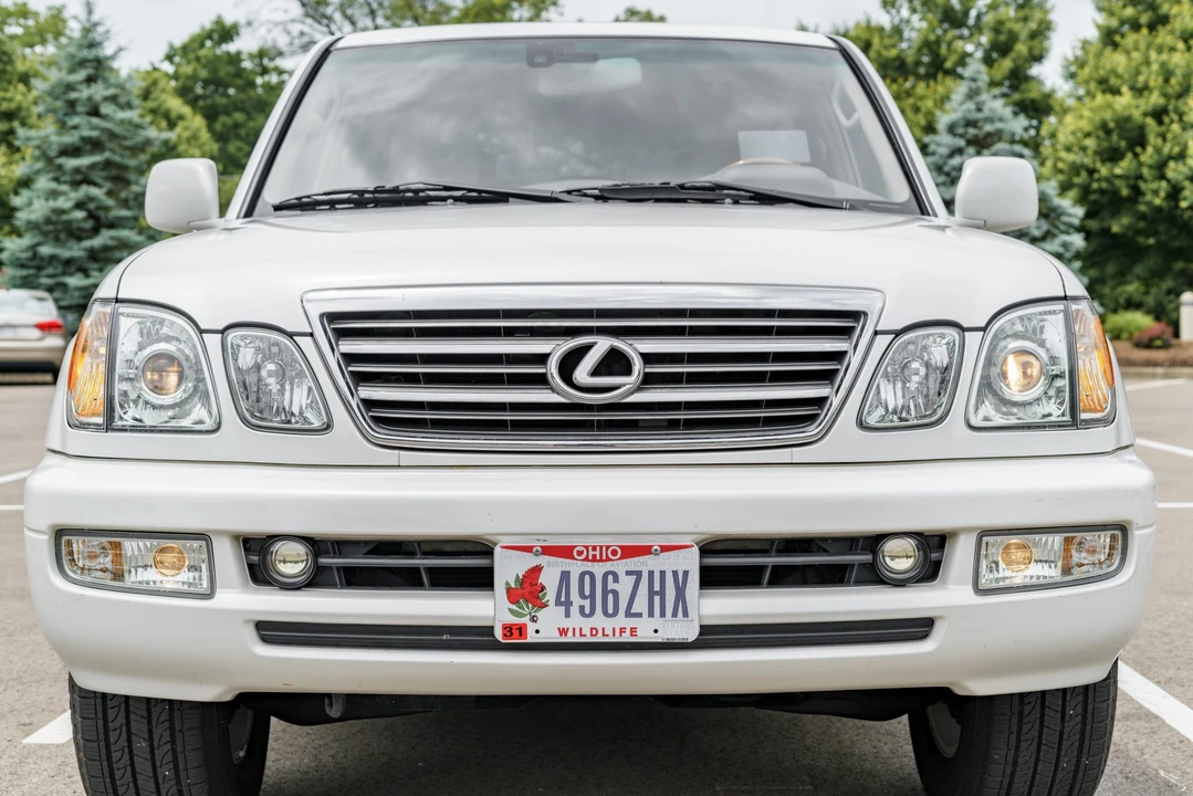 2004 Lexus LX 2nd Gen - Image 13 of 31