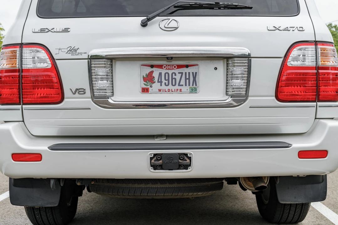 2004 Lexus LX 2nd Gen - Image 26 of 31