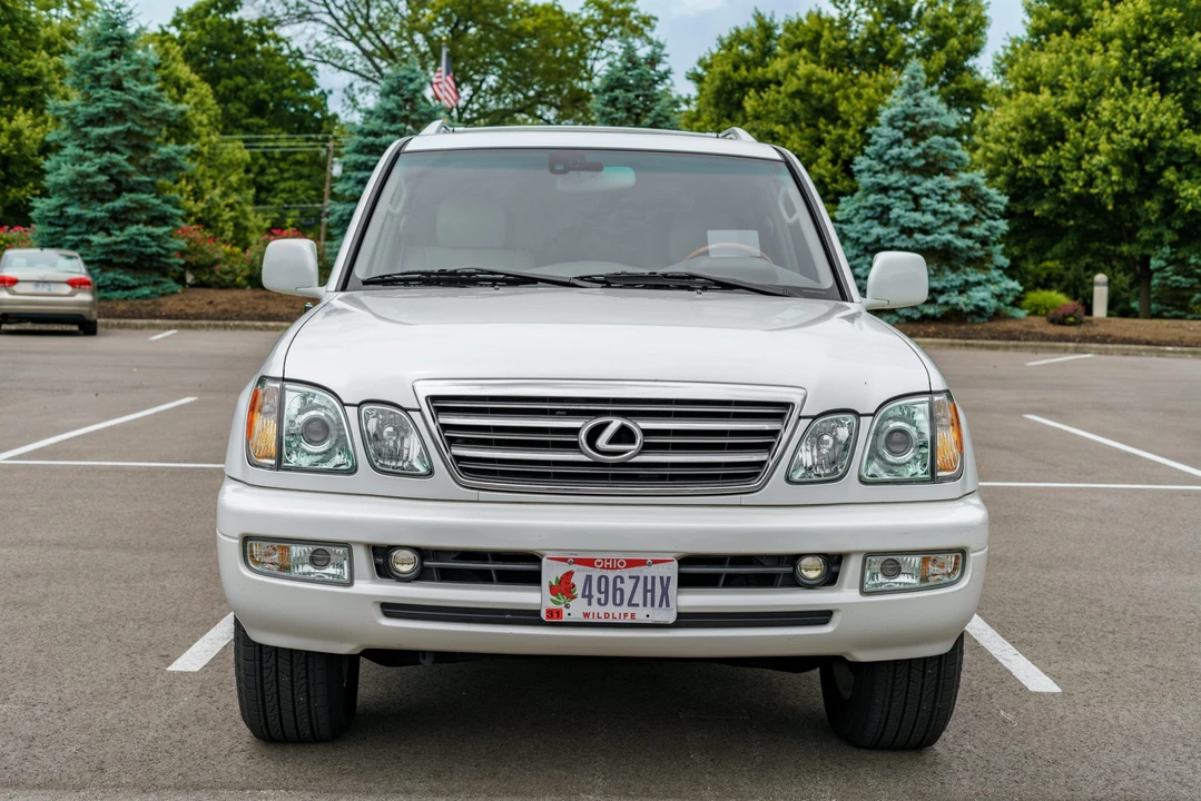 2004 Lexus LX 2nd Gen - Image 7 of 31