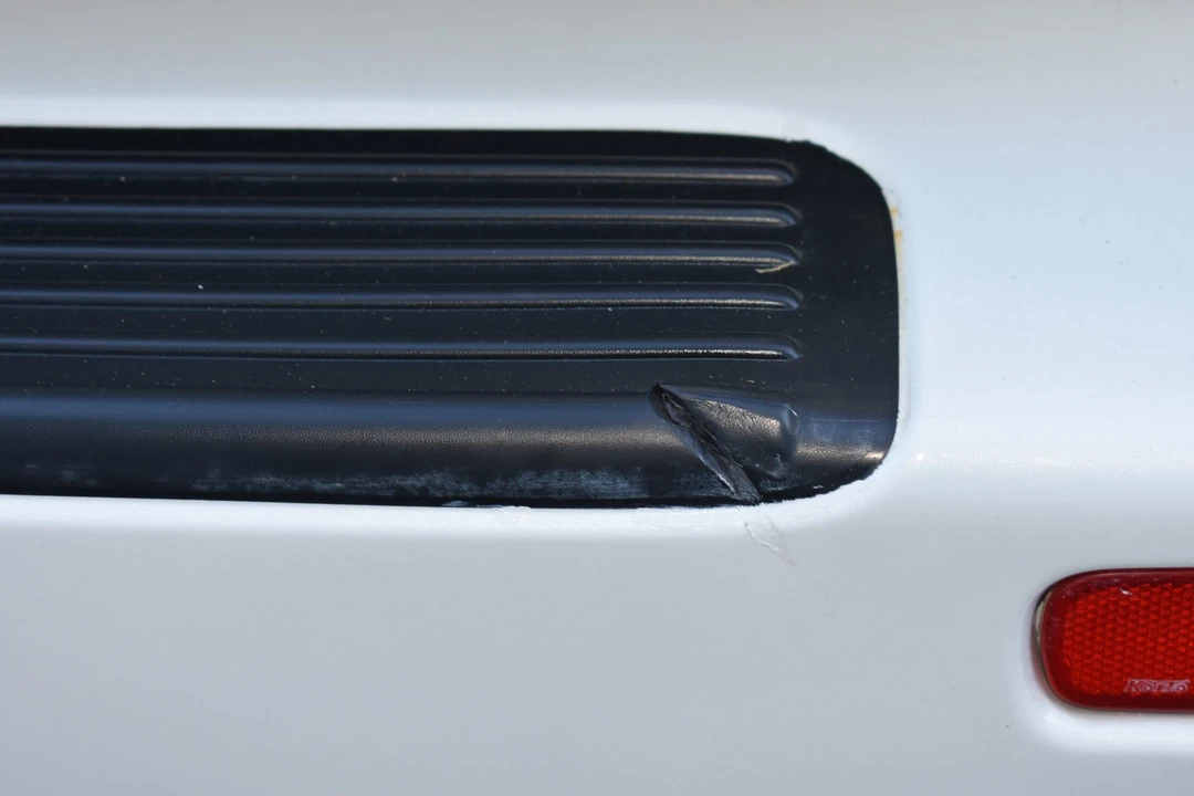 2004 Lexus LX 2nd Gen - Image 28 of 31