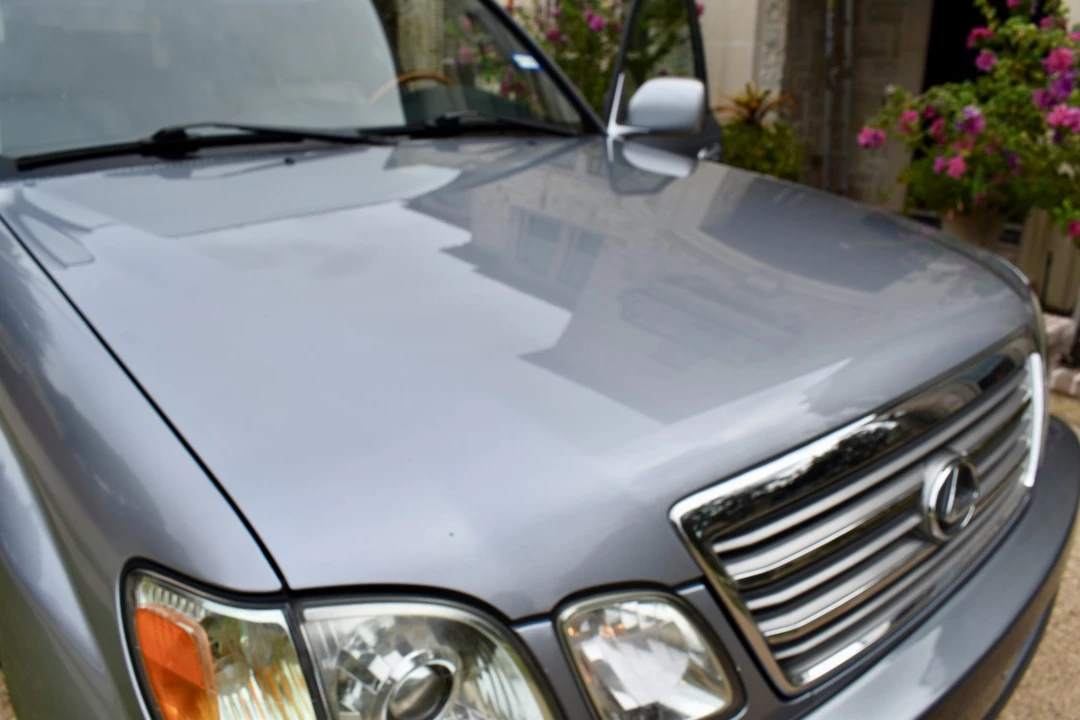 2004 Lexus LX 2nd Gen - Image 24 of 31