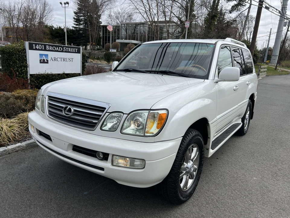 2004 Lexus LX 2nd Gen - Image 2 of 31