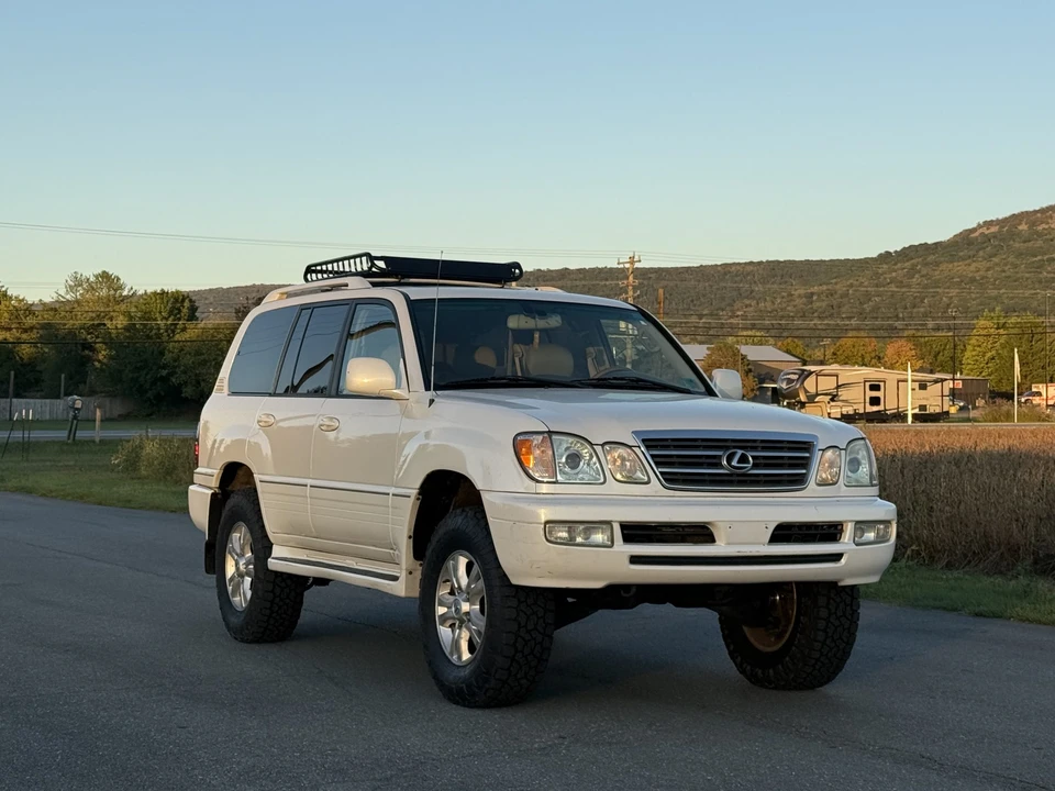 2004 Lexus LX 2nd Gen - Image 6 of 31