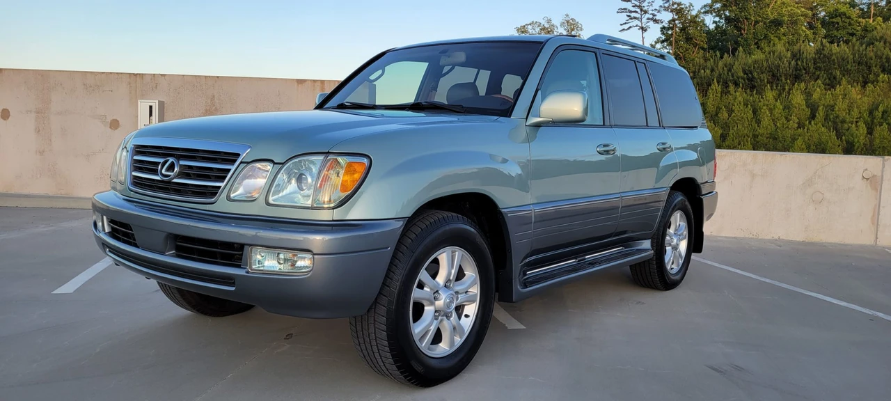 2004 Lexus LX 2nd Gen - Image 14 of 31