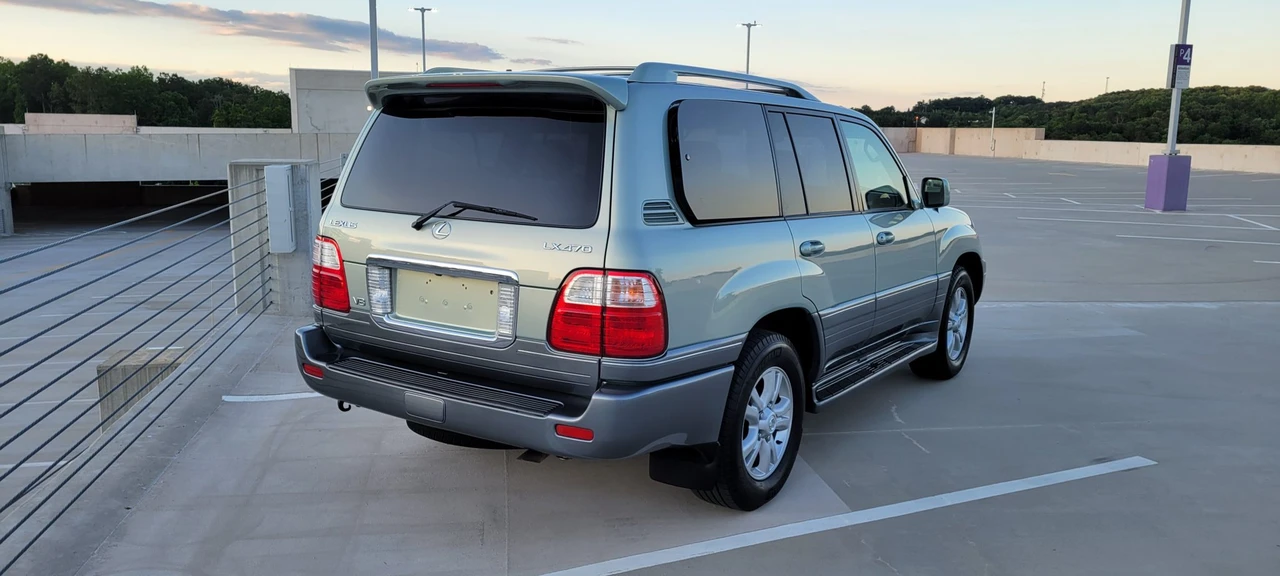 2004 Lexus LX 2nd Gen - Image 31 of 31