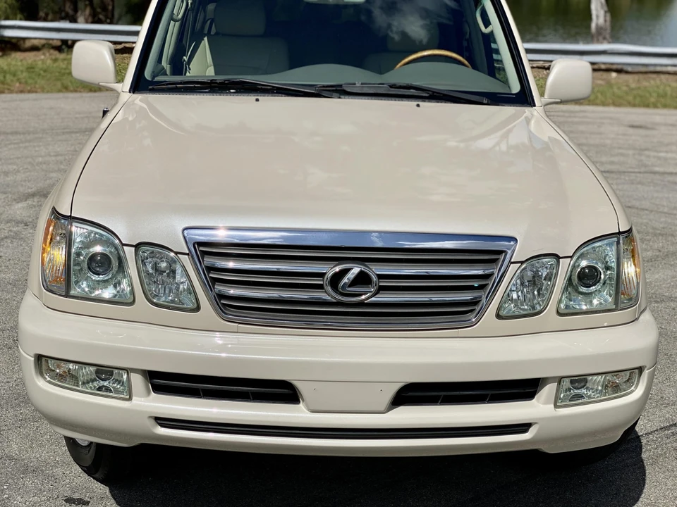 2004 Lexus LX 2nd Gen - Image 30 of 31