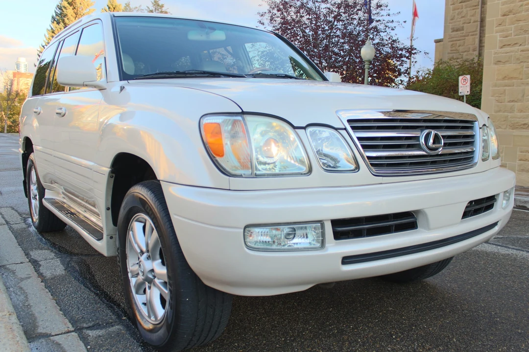 2004 Lexus LX 2nd Gen - Image 14 of 31
