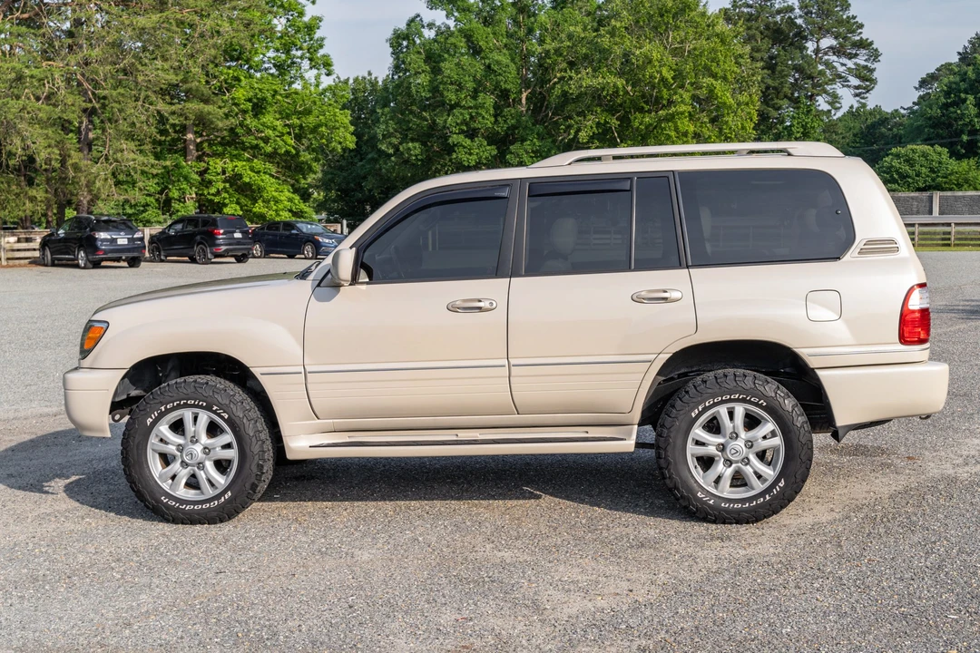 2004 Lexus LX 2nd Gen - Image 2 of 31