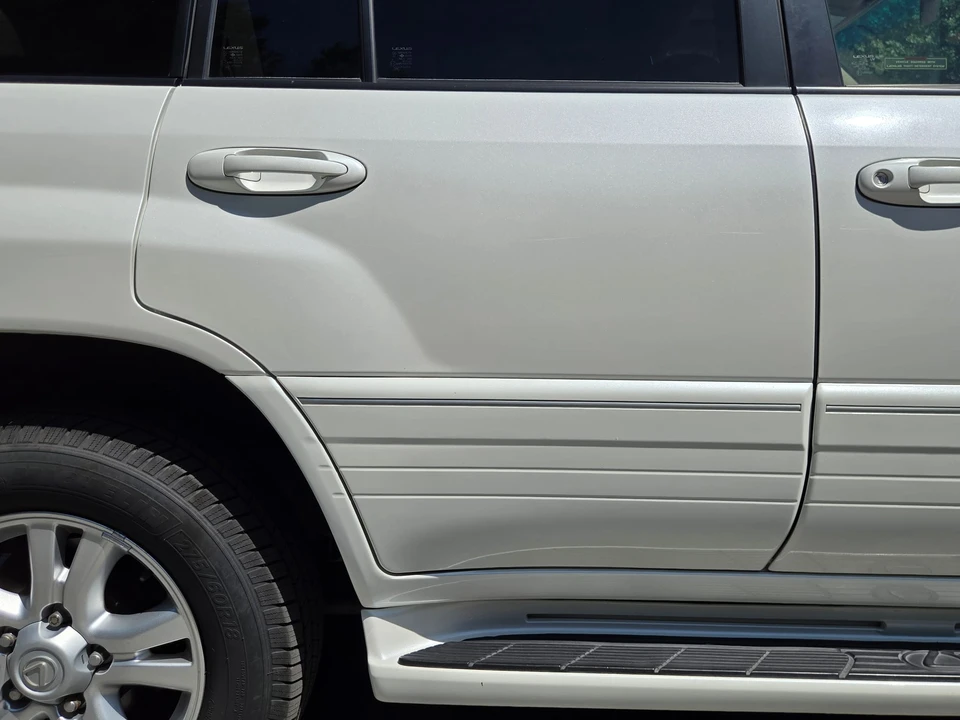2004 Lexus LX 2nd Gen - Image 31 of 31