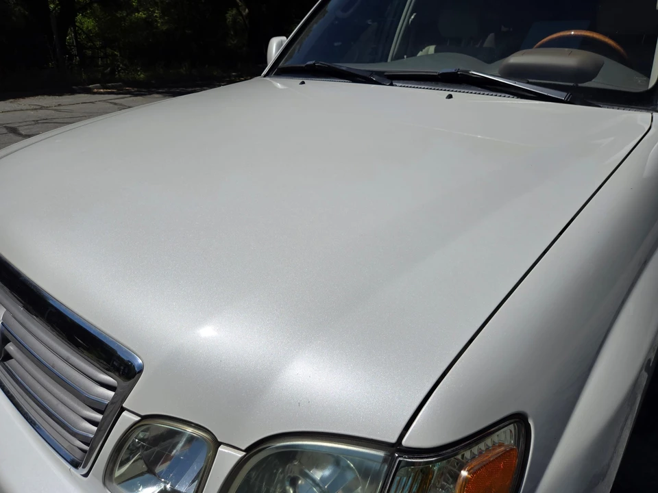 2004 Lexus LX 2nd Gen - Image 23 of 31