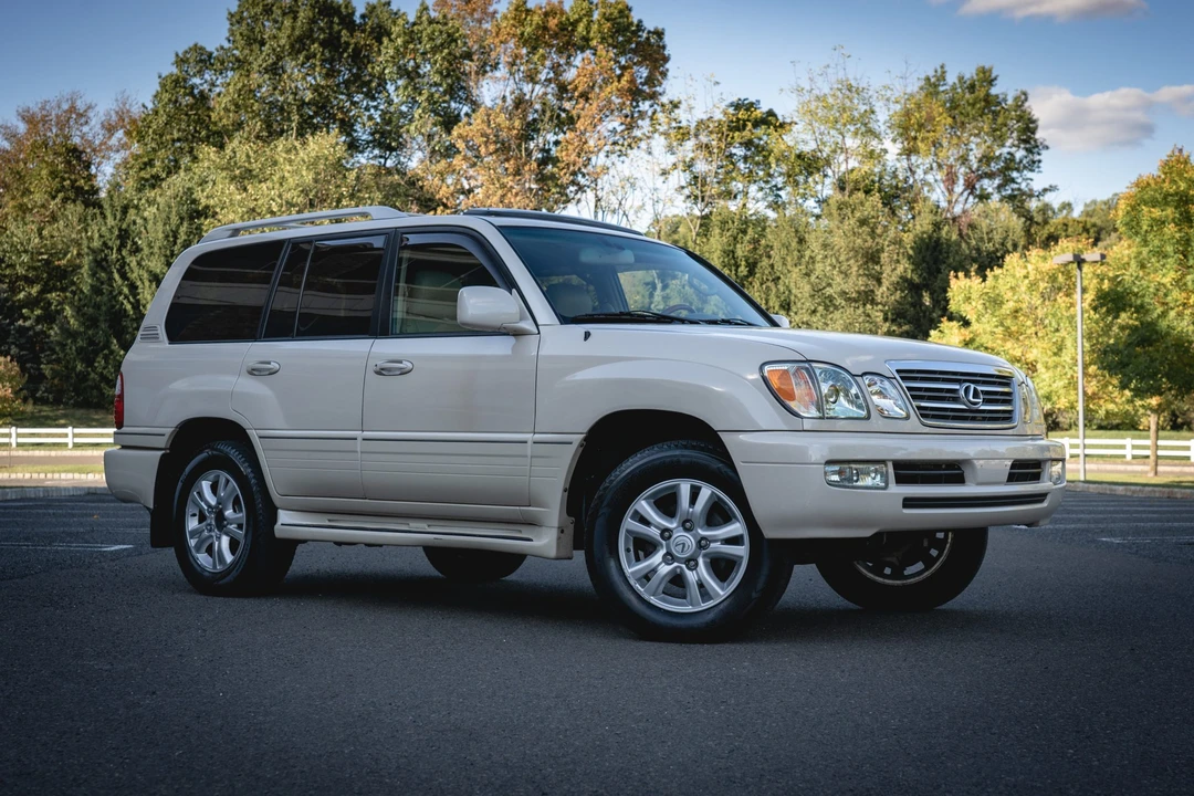 2004 Lexus LX 2nd Gen - Image 8 of 31