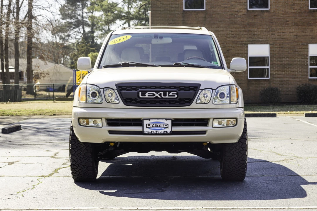 2004 Lexus LX 2nd Gen - Image 3 of 31