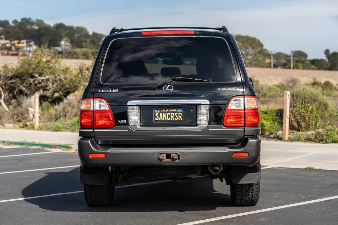2004 Lexus LX 2nd Gen - Image 7 of 31