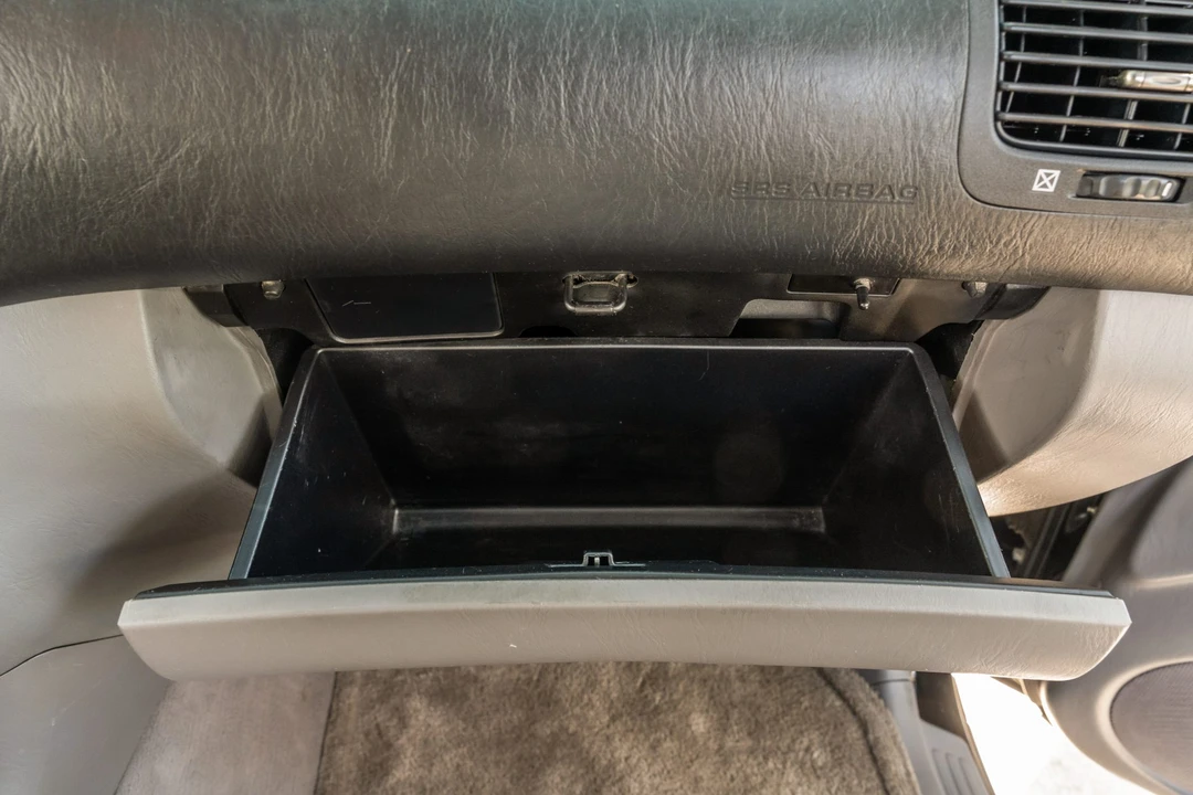 2004 Lexus LX 2nd Gen - Image 31 of 31