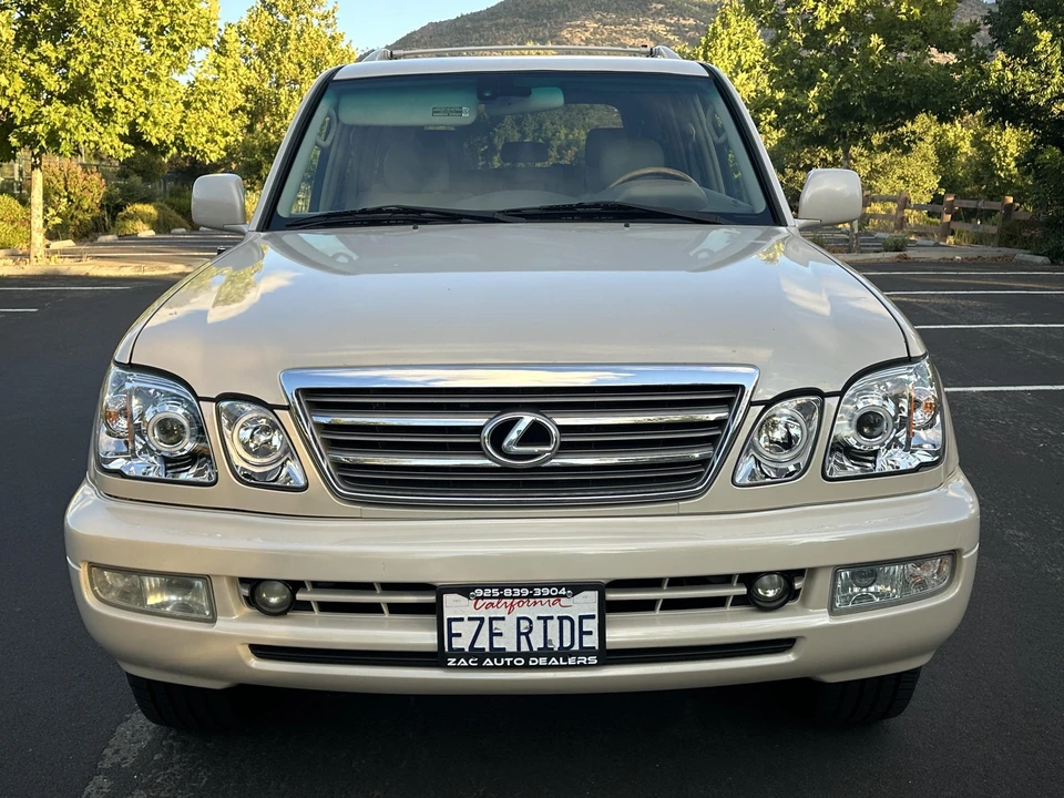 2004 Lexus LX 2nd Gen - Image 6 of 31