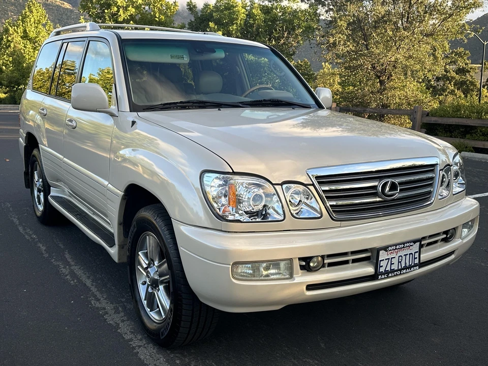 2004 Lexus LX 2nd Gen - Image 7 of 31