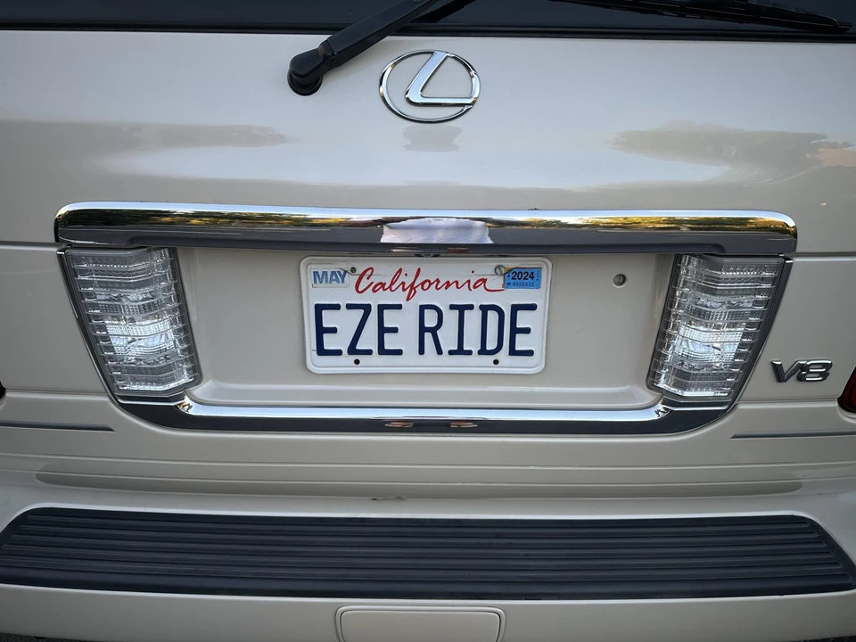 2004 Lexus LX 2nd Gen - Image 20 of 31