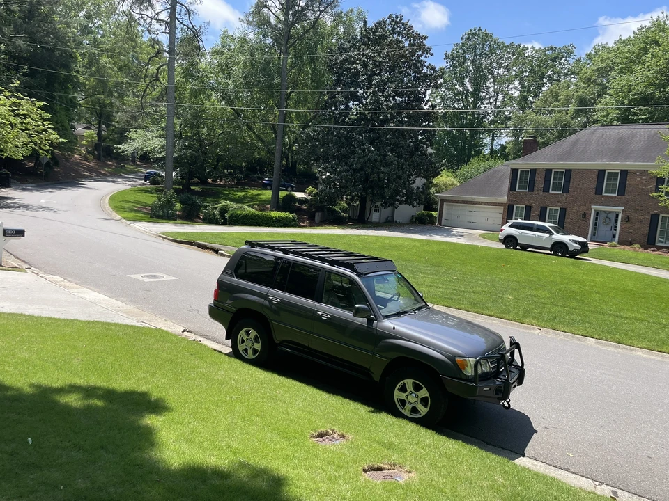 2004 Lexus LX 2nd Gen - Image 16 of 31