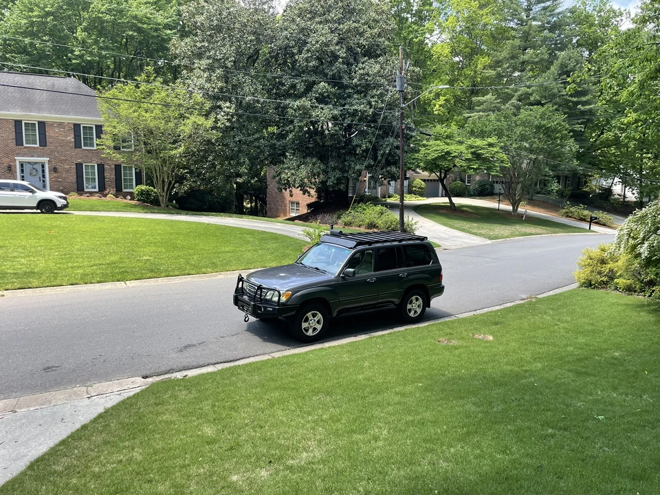 2004 Lexus LX 2nd Gen - Image 2 of 31
