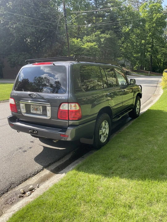 2004 Lexus LX 2nd Gen - Image 22 of 31